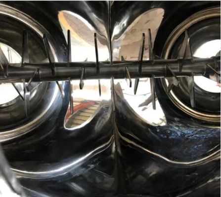 Vacuumized 150L V deu forma ao misturador para materiais pegajosos